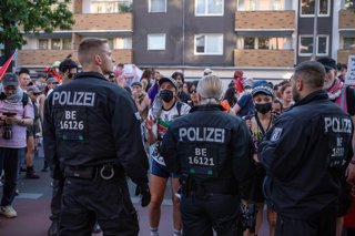 Arxivo - La policia alemanya desplegada durant l'Orgull a Berlín