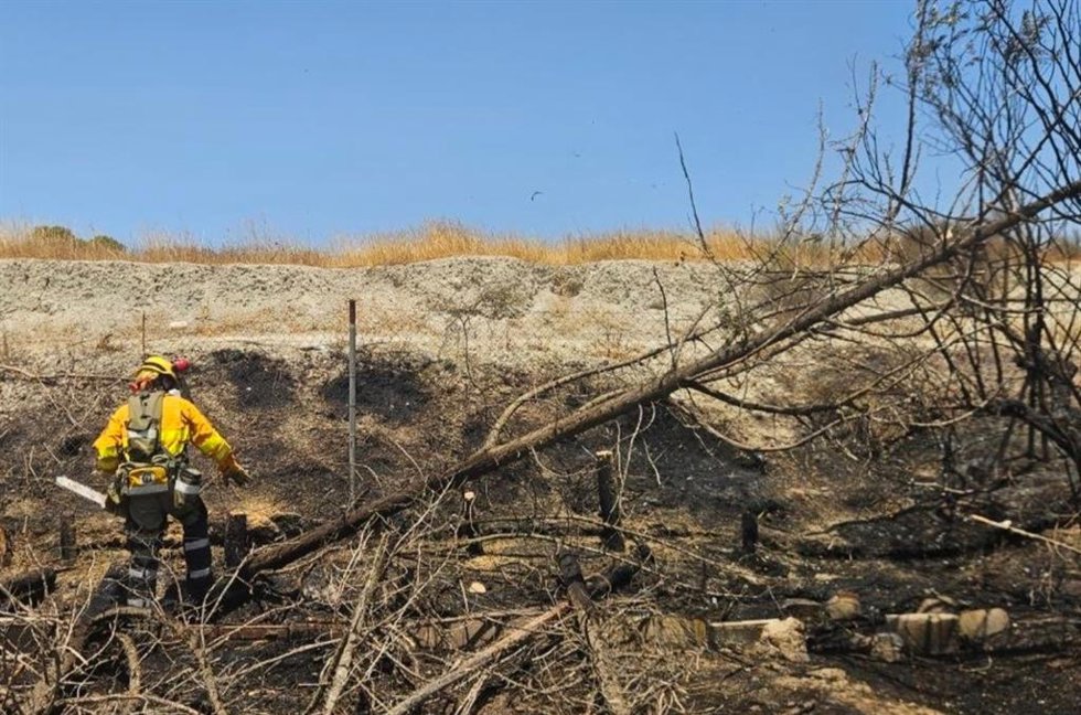 Incendio en la Rambla de Las Monjas, en Molina de Segura