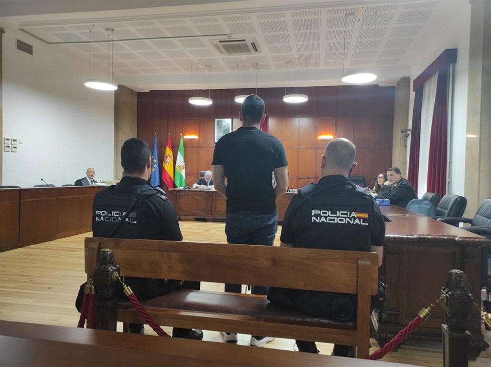 Archivo - El acusado prestando declaración durante el juicio celebrado en  la Audiencia de Jaén/Archivo