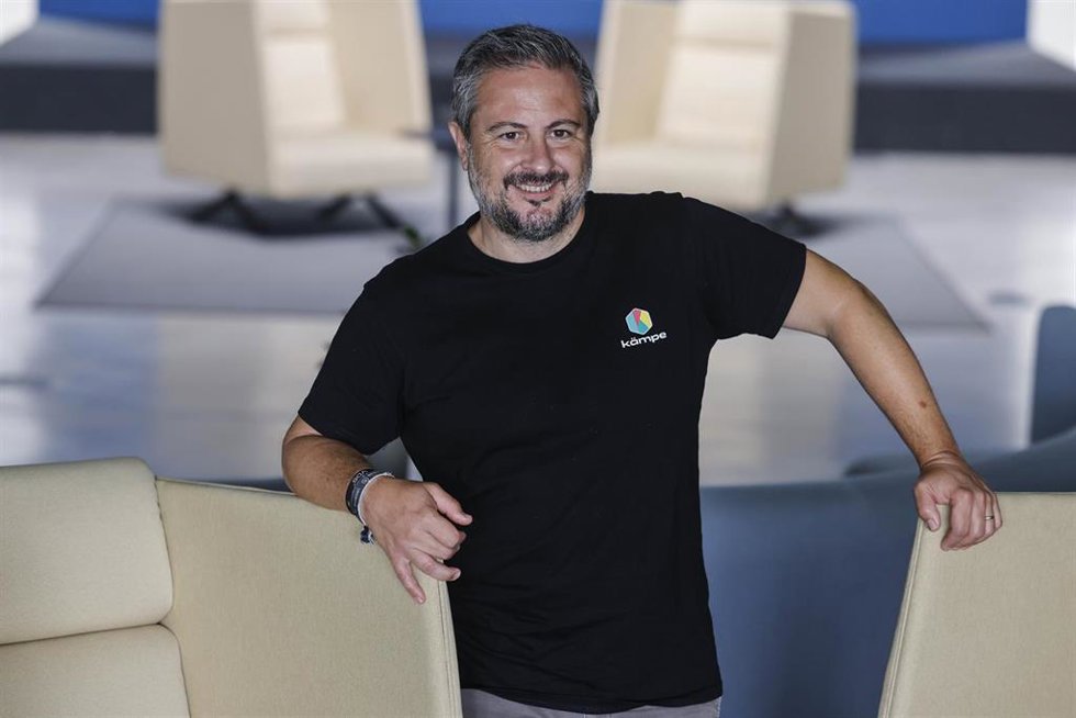 El CEO y co-founder de Kämpe, Fernando Marzal, en una entrevista a Europa Press en Terminal Hub. La startup valenciana, que nació en el seno de Zubi Labs, forma a distancia a fontaneros, electricistas y otros oficios de alta demanda.