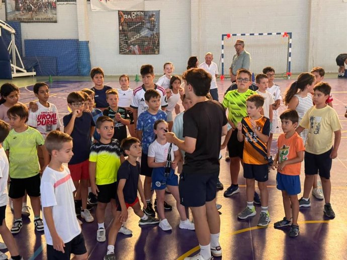Diputación de Córdoba promociona la Escuela de Verano en Doña Mencía para favorecer conciliación familiar y laboral