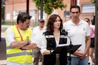 Ayuso traslada un mensaje de ánimo a los alcaldes de municipios afectados: "Son víctimas de esta situación"