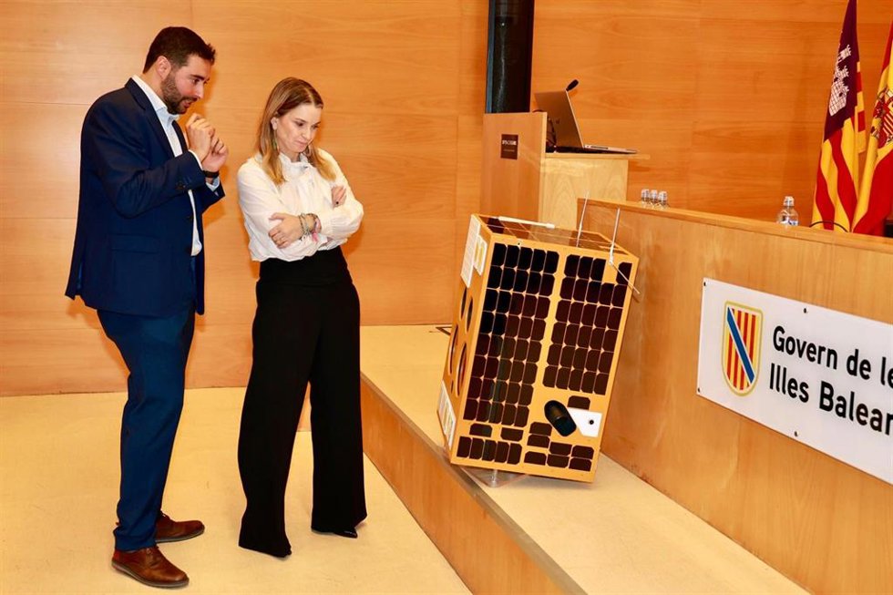 Prohens asistirá este lunes a la celebración del lanzamiento del primer satélite de Baleares