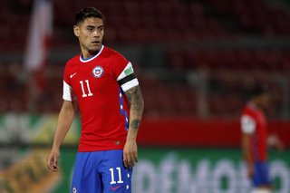 Futbol, Chile vs Peru. Clasificatorias al mundial de Catar 2022. El jugador de la seleccion chilena Felipe Mora es fotografiado durante el partido clasificatorio al mundial de Catar 2022 contra Peru disputado en el estadio Nacional de Santiago,