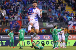 Futbol, Audax Italiano vs Universidad de Chile Fecha 16, Liga de Primera 2026. El jugador de Universidad de Chile Agustin Arce, centro, celebra su gol  durante un partido de primera contra Audax Italiano disputado en el estadio Bicentenario La Florida en
