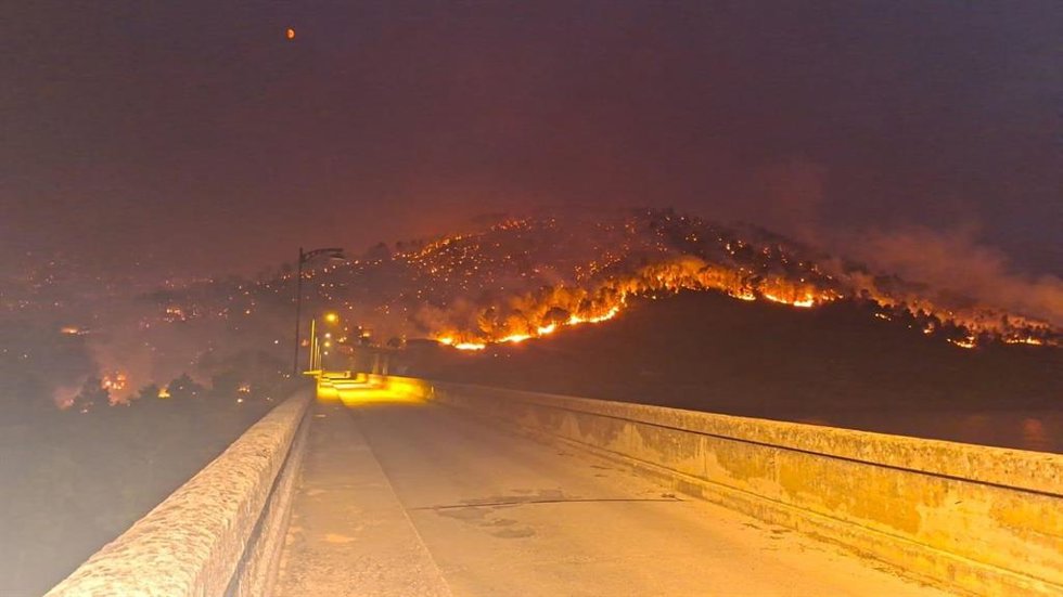 Incendio en la presa del Burguillo (Ávila)/ARCHIVO