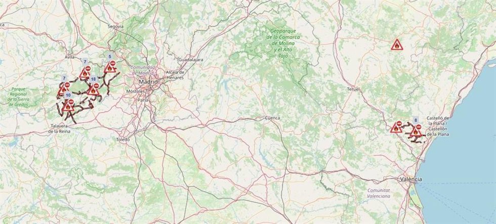 Mapa difundido por la DGT con las carreteras cortadas por los incendios