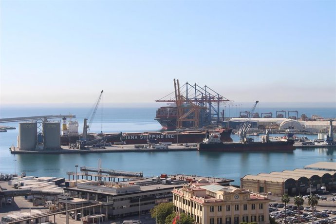 Panorámica De La Zona Portuaria De Málaga