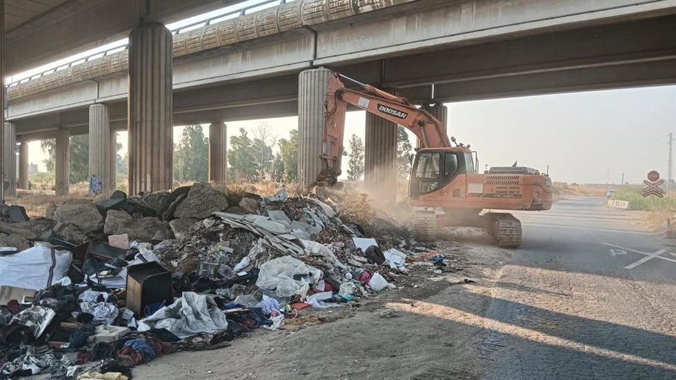 Actuación en la zona ona final del Matadero, ubicada bajo la estructura del PK 14,100 de la carretera H-30.