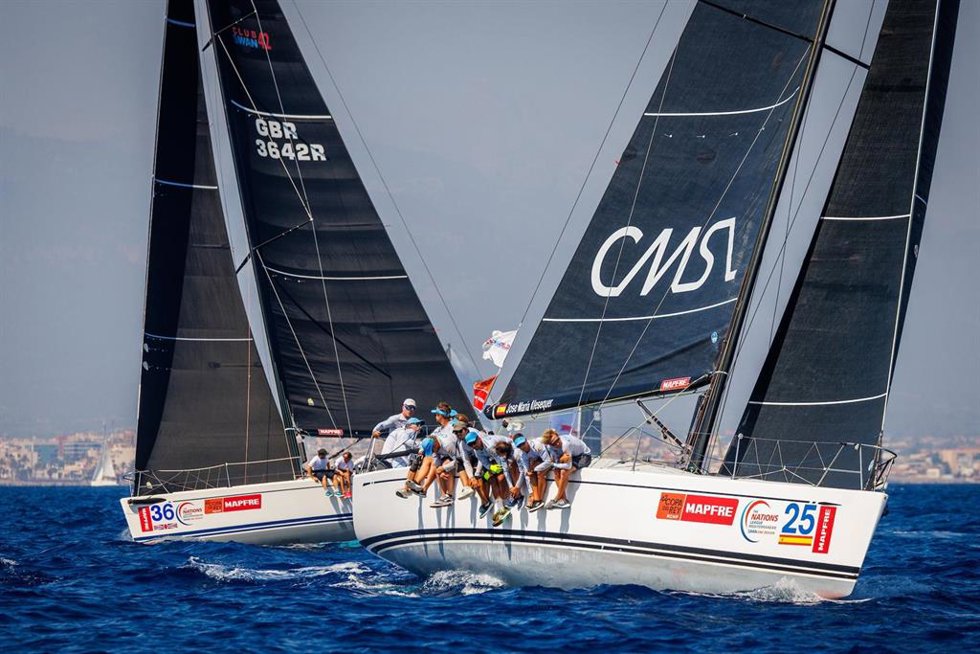 El campeón del mundo 'Pez de Abril' lidera la batalla por los ClubSwan 42 en la 44 Copa del Rey Mapfre.