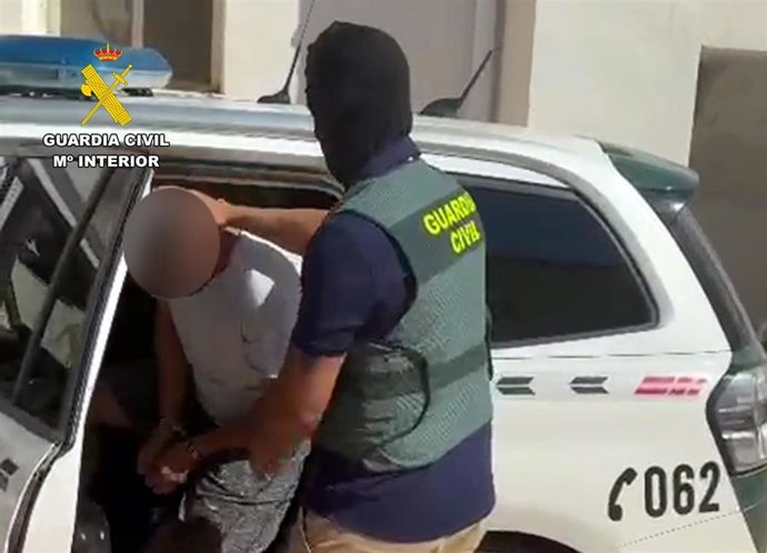 Detenido un experimentado delincuente por una docena de robos en viviendas y explotaciones agrícolas de Totana
