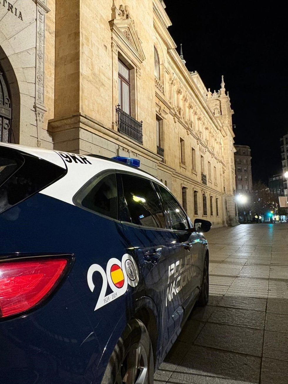 Vehículo de la Policía Nacional.