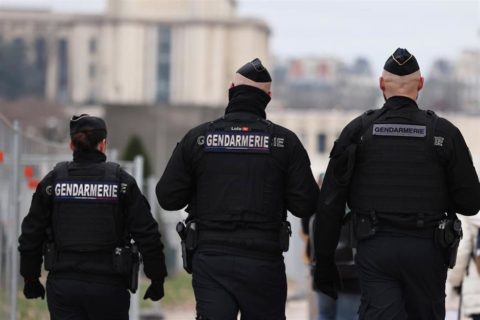 Archivo - Imagen de archivo de varios agentes de la Gendarmería.