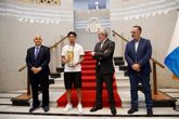 Foto: Yéremy Pino es homenajeado en Canarias por su "perseverancia" para ganar el Mundial