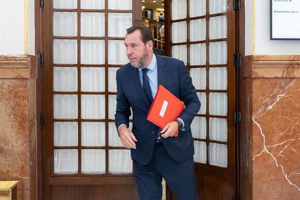 El ministro de Transportes y Movilidad Sostenible, Óscar Puente, durante la celebración de una sesión extraordinaria del Pleno del Congreso de los Diputados, a 23 de julio de 2026, en Madrid (España).