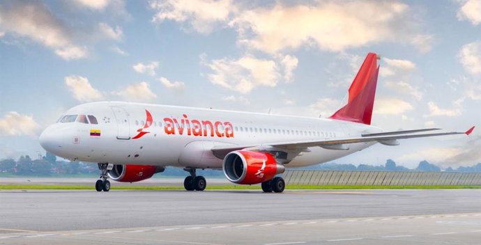 Archivo - Un avión de la aerolínea colombiana Avianca.