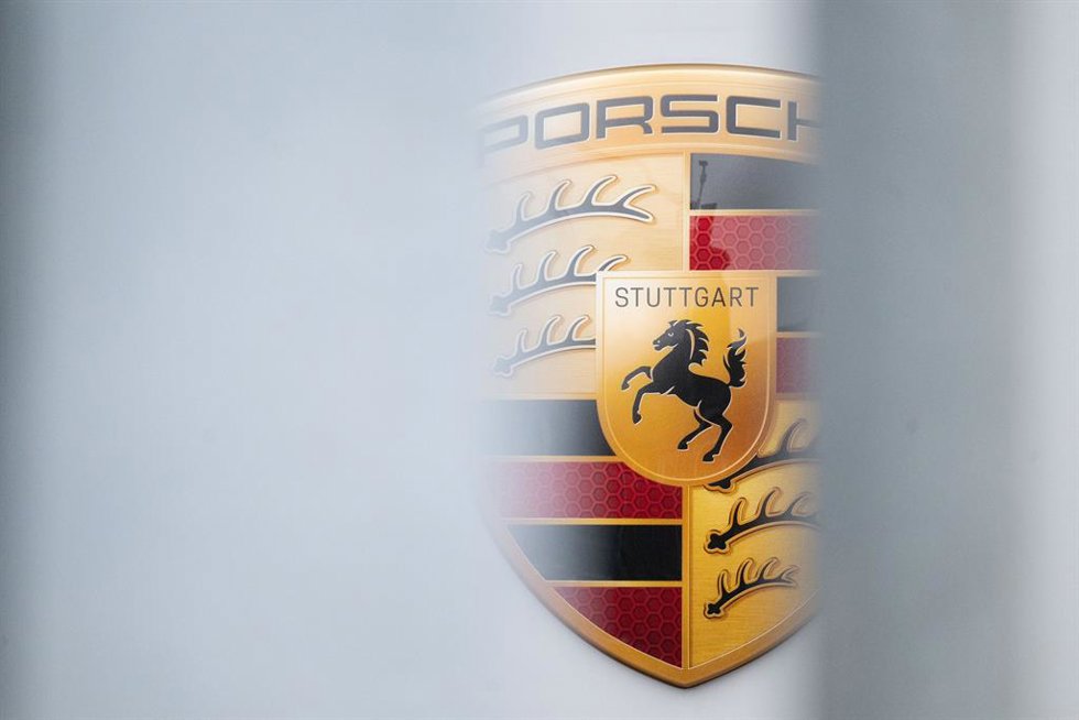 Archivo - Porsche acuerda un plan hasta 2035 con inversiones de 2.100 millones y una reducción de 5.000 empleos