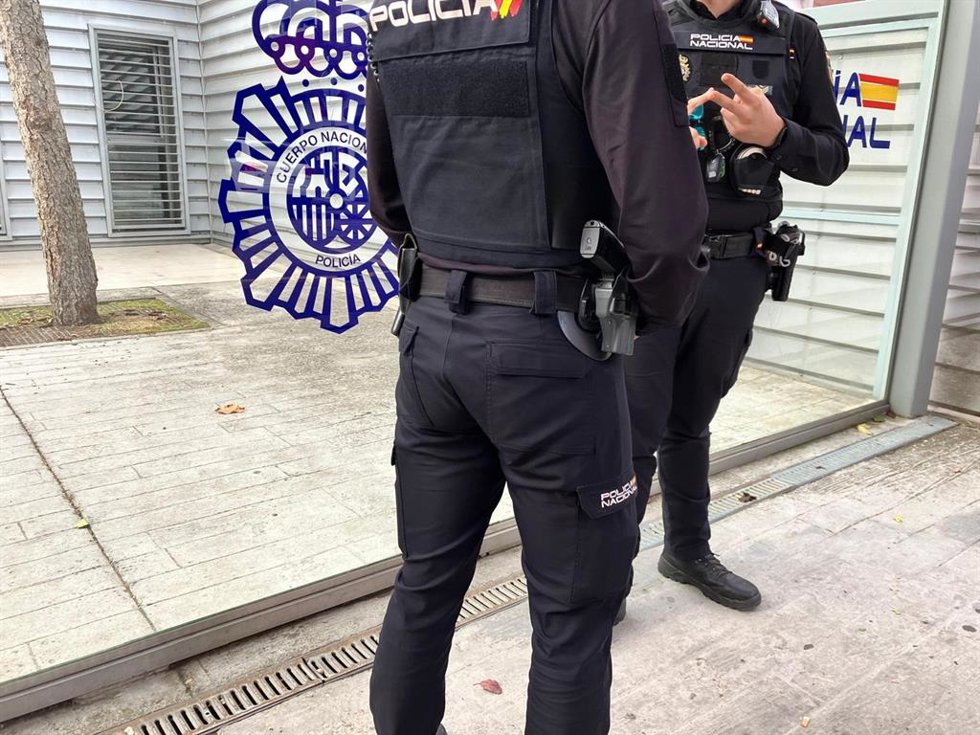 Imagen de archivo de unos agentes de la Policía Nacional