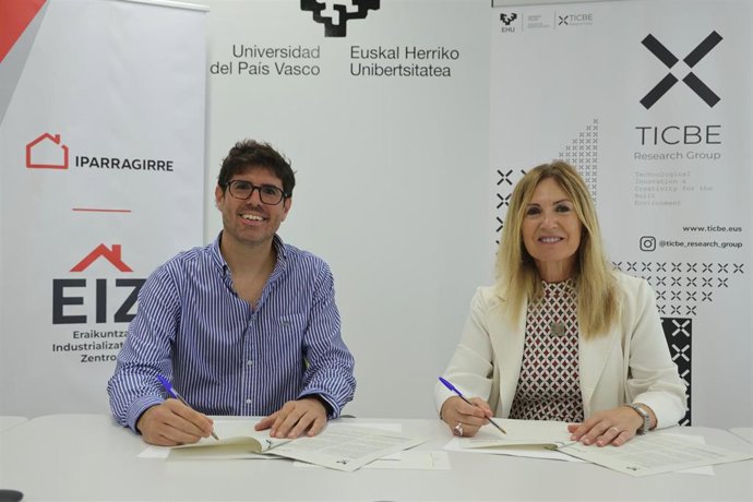 EHU e Iparragirre Eraikuntza lanak se unen para acelerar la industrialización de la construcción