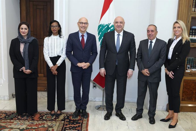 O presidente do Líbano, Joseph Aoun, e o Alto Comissário das Nações Unidas para os Direitos Humanos, Volker Turk