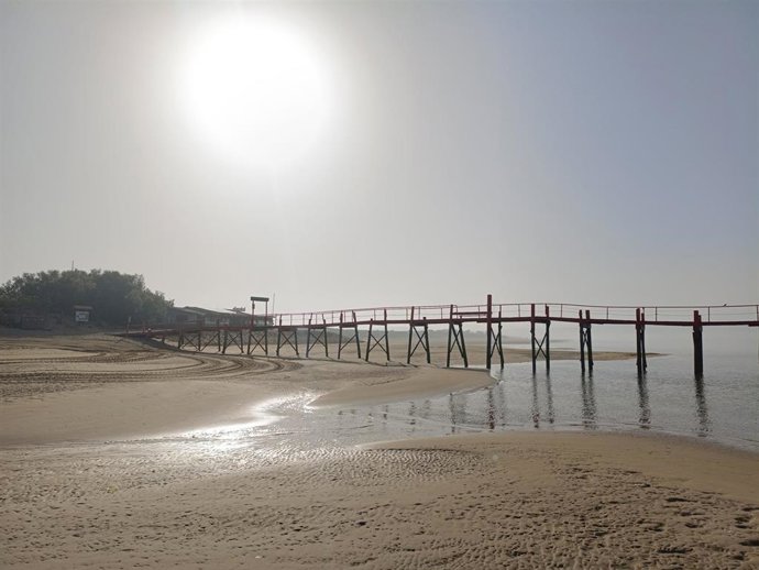 Archivo - Playa del Puntal,en Somo. 