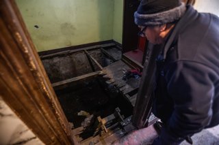 Santiago, 27 de julio de 2026.  Desalojo y cierre de vivienda tras investigacion de la Policia de Investigaciones, en la cual se encontro un cuerpo enterrado. El hallazgo ocurrio en un inmueble bajo sospecha de ser utilizado como casa de tortura por “Los