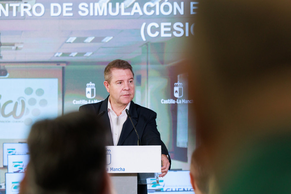 El presidente autonómico, Emiliano García-Page, visita el Centro de Simulación e Innovación de Cuenca (CESICU). 