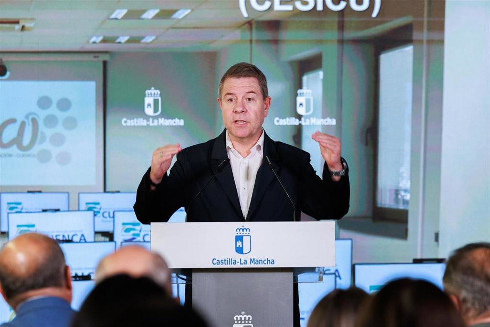 El presidente autonómico, Emiliano García-Page, visita el Centro de Simulación e Innovación de Cuenca (CESICU).