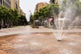 Foto: El calor mantiene en aviso amarillo o naranja a gran parte del país, con Cádiz en riesgo por viento y olas