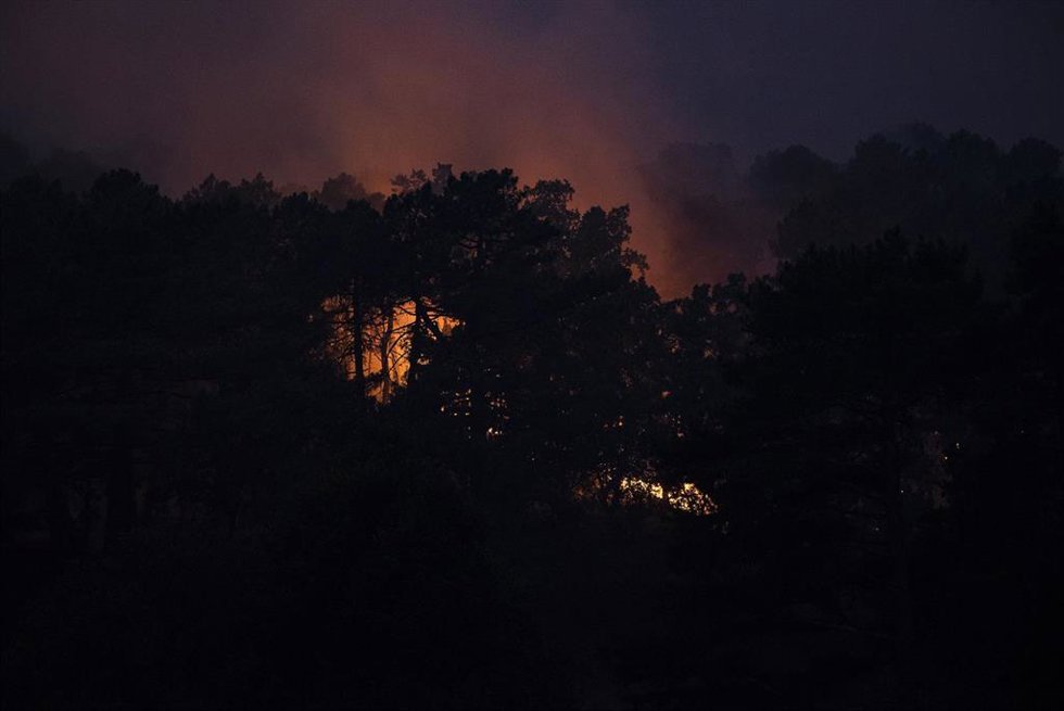 Vista del incendio cerca de la Charca de la Nieta 