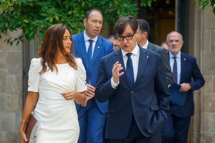 El president de la Generalitat, Salvador Illa, i la consellera d'Educació, Esther Niubó
