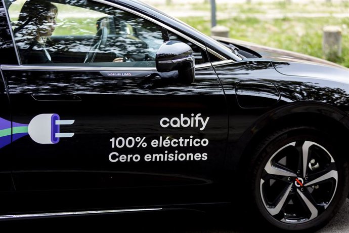 Archivo - Uno de los vehículos de la plataforma de movilidad Cabify