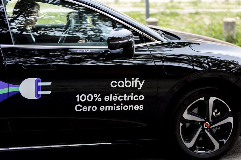 Archivo - Uno de los vehículos de la plataforma de movilidad Cabify