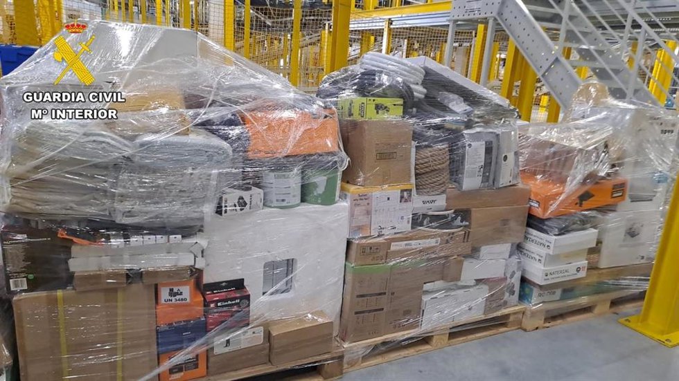 Cinco detenidos por desviar y apropiarse de mercancías durante su transporte en Guadalajara