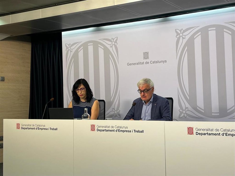 El secretario de Trabajo de la Generalitat, Paco Ramos, en rueda de prensa