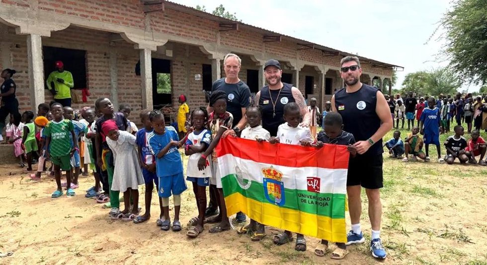La expedición riojana regresa de Chad con el compromiso de seguir impulsando la Academia Khary