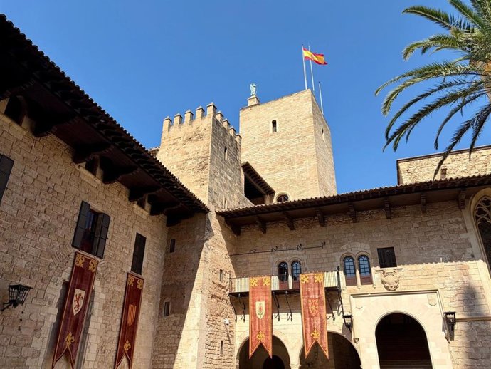El Palacio de La Almudaina reabre sus puertas tras una reforma que reduce un 30% el consumo energético.
