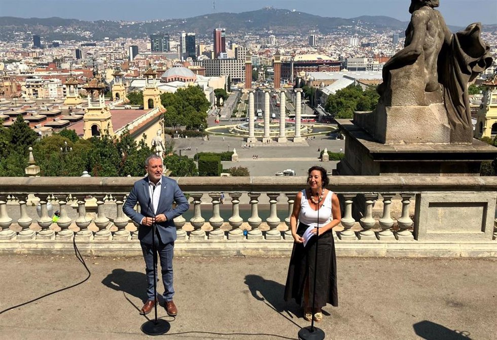 El alcalde de Barcelona, Jaume Collboni, y la consellera de Economía y Finanzas de la Generalitat, Alícia Romero