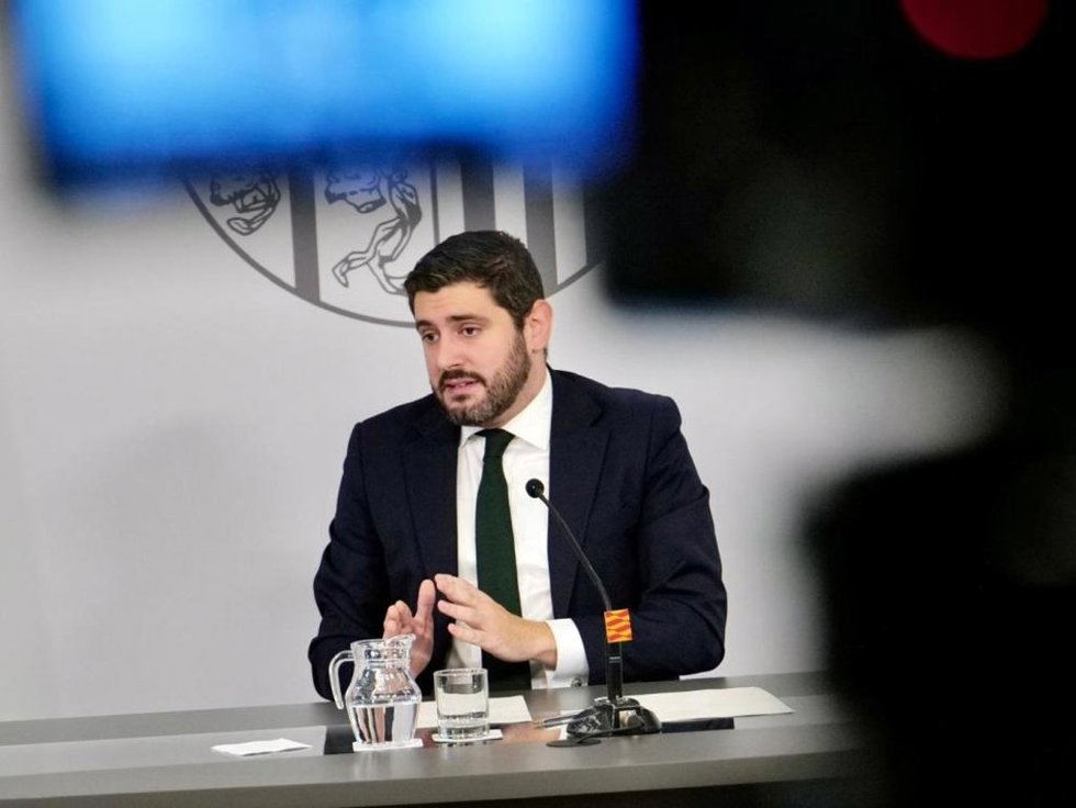 Archivo - El vicepresidente del Gobierno de Aragón y consejero de Desregulación, Bienestar Social y Familia, Alejandro Nolasco.