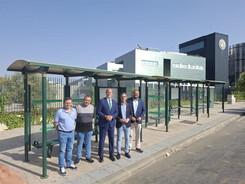 Presentación de la nueva línea de autobús lanzadera entre los campus de Jaén y Linares, con parada en Geolit