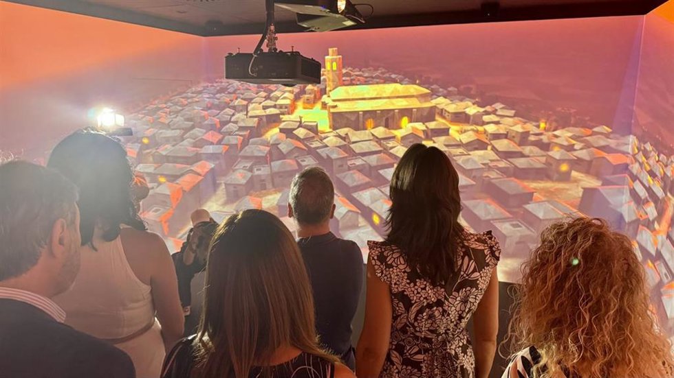 Inauguración de la nueva oficina de Turismo de la ciudad de Huesca, un espacio más amplio, accesible y experiencial.