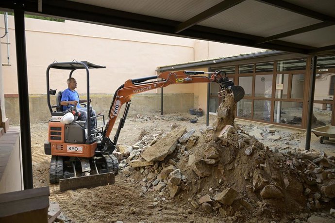 Obras de recuperación del Centro de Formación Ocupacional de Paiporta (Valencia). ARCHIVO. 
