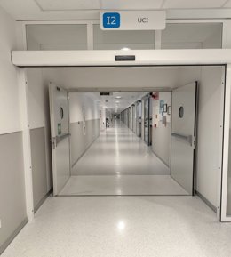 El Hospital de Salamanca pone en marcha una formación para humanizar la estancia en la UCI de pacientes y familias