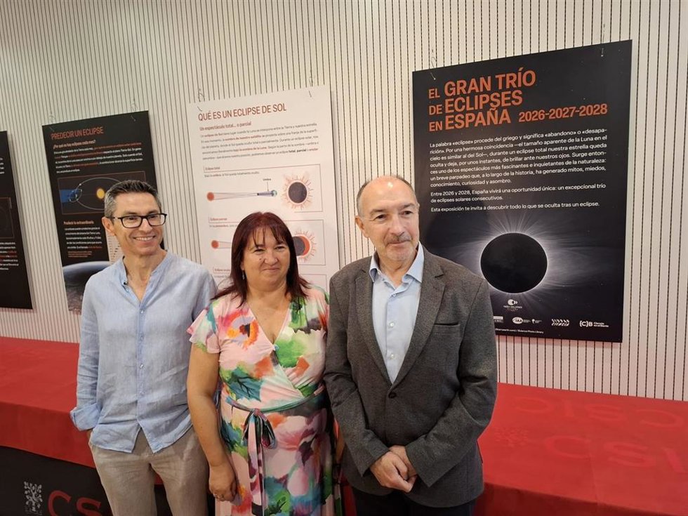 El CSIC Aragón inaugura la exposición 'El gran trío de eclipses en España 2026-2027-2028'.