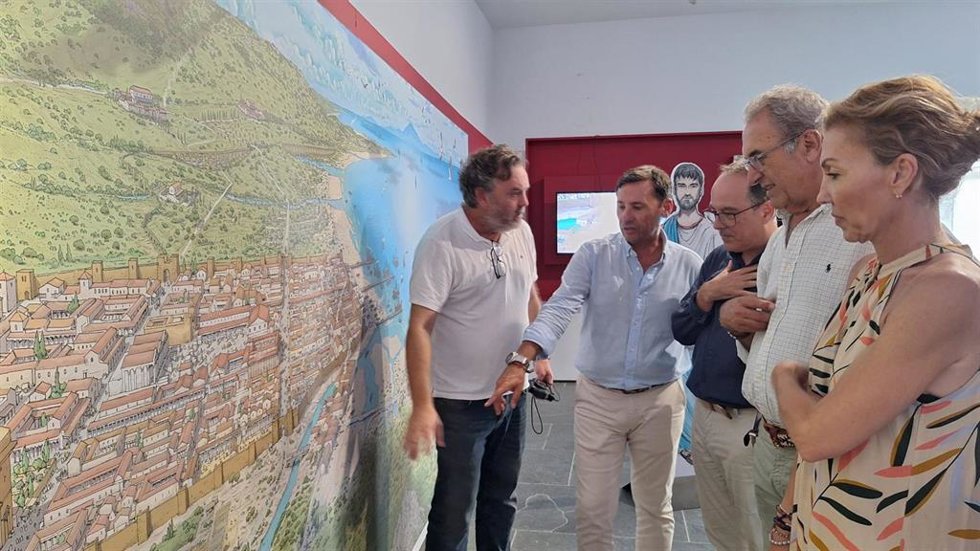 Javier Ros, Tania Barcelona y el alcalde de Tarifa en la reapertura del Museo de Baelo Claudia.