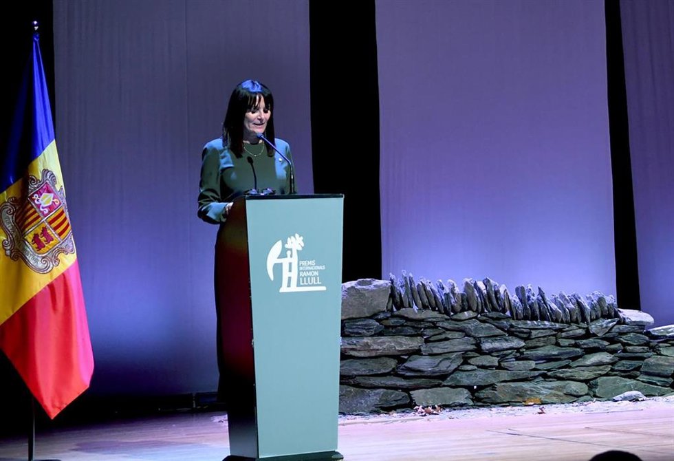 La ministra de Cultura de Andorra, Mònica Bonell, en una entrega anterior de los premios Ramon Llull