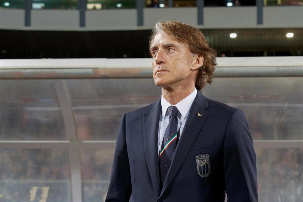 Archivo - El técnico Roberto Mancin, en un partido de su última etapa como seleccionador de Italia.