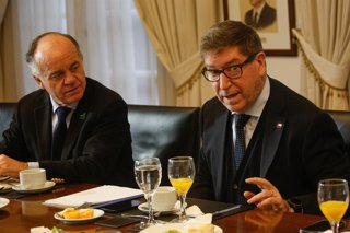 Santiago, 28 de julio de 2026.  El biministro de Economia y Mineria, Daniel Mas, sostiene una reunion de trabajo con el Comite Ejecutivo de la Confederacion de la Produccion y del Comercio (CPC), encabezado por su presidenta, Susana Jimenez, para