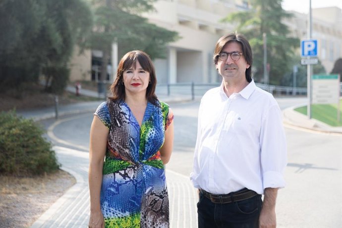 La viceportavoz del Grupo Parlamentario Socialista en la Asamblea Regional, Marisol Sánchez, y el portavoz del Grupo Municipal Socialista en el Ayuntamiento de Cieza, Antonio Ignacio Martínez-Real Cáceres
