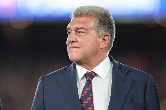 Archivo - May 10, 2026, Barcelona, Catalonia, Spain: May10th, 2026, Barcelona, Spain. FC Barcelona v Real Madrid La Liga: Joan Laporta, president of FC Barcelona looks on.